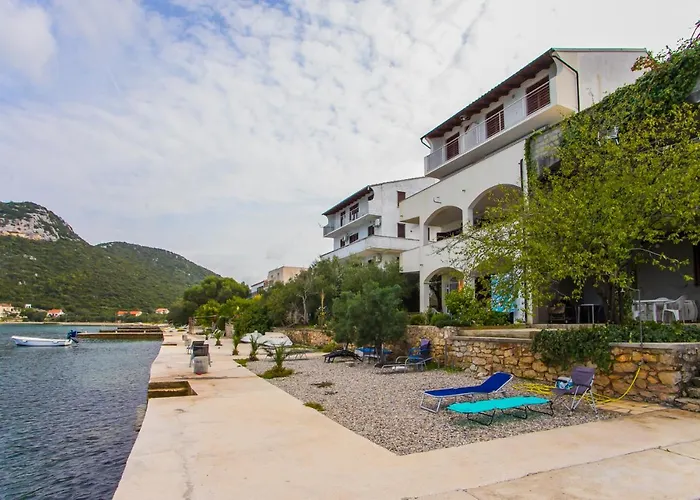 Adria Maja Apartmani Luka Dubrava